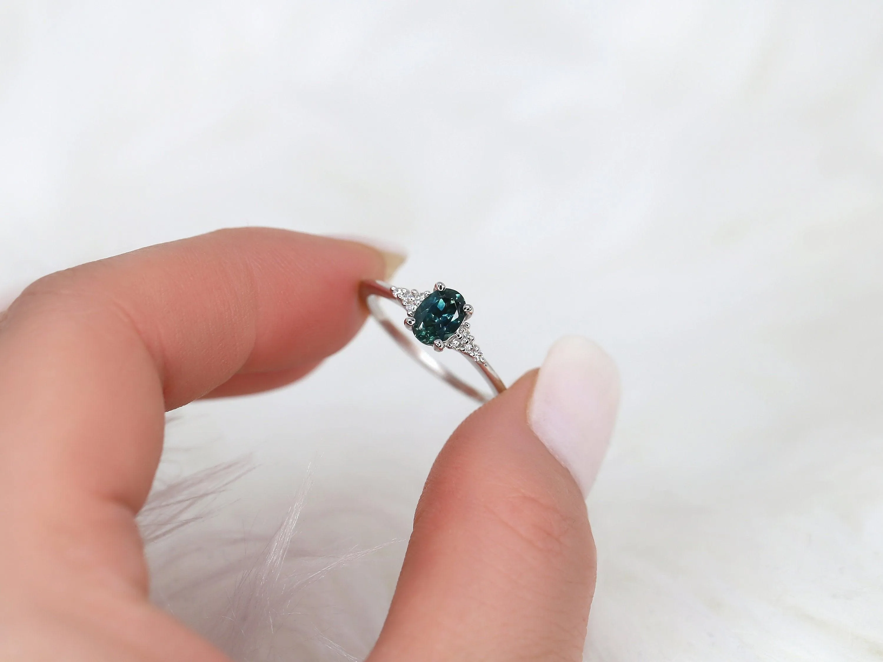 0.79ct Maddy White 14kt Gold Peacock Teal Montana Sapphire Oval Cluster Ring