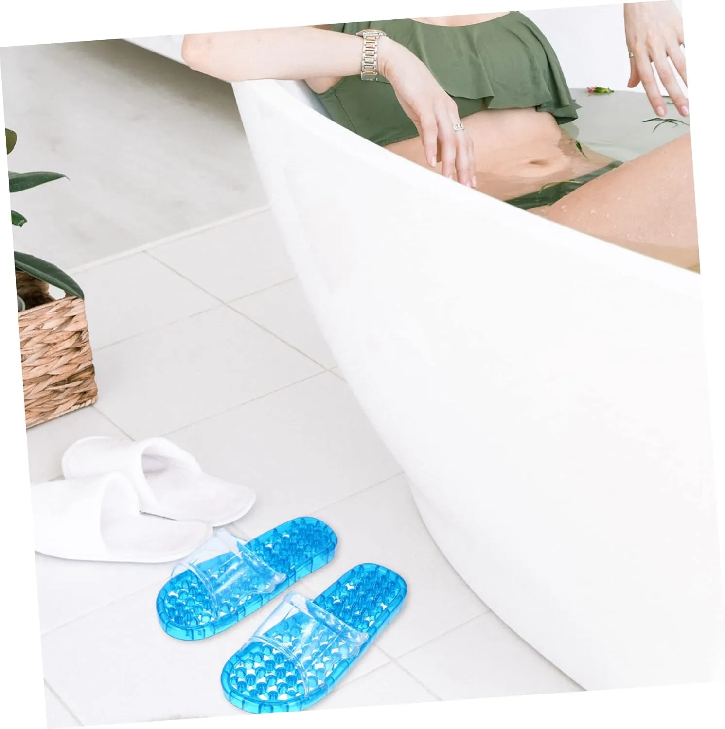1 Pair Effect Hollowed Draining Slippers Comfortable Unisex Massage Slippers for Bathing