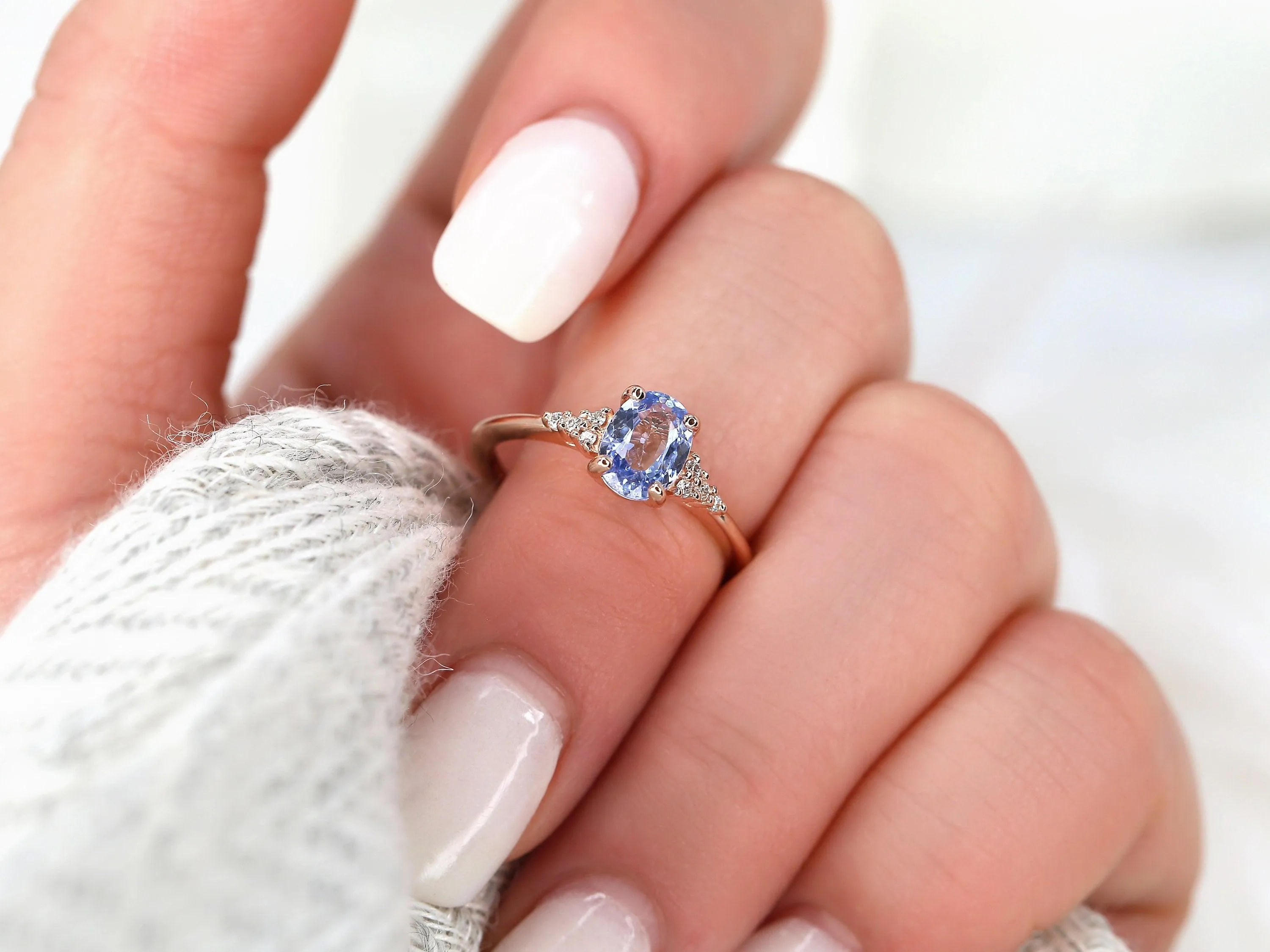 1.09ct Maddy 14kt Rose Gold Cornflower Sapphire Diamond Oval Cluster 3 Stone Ring