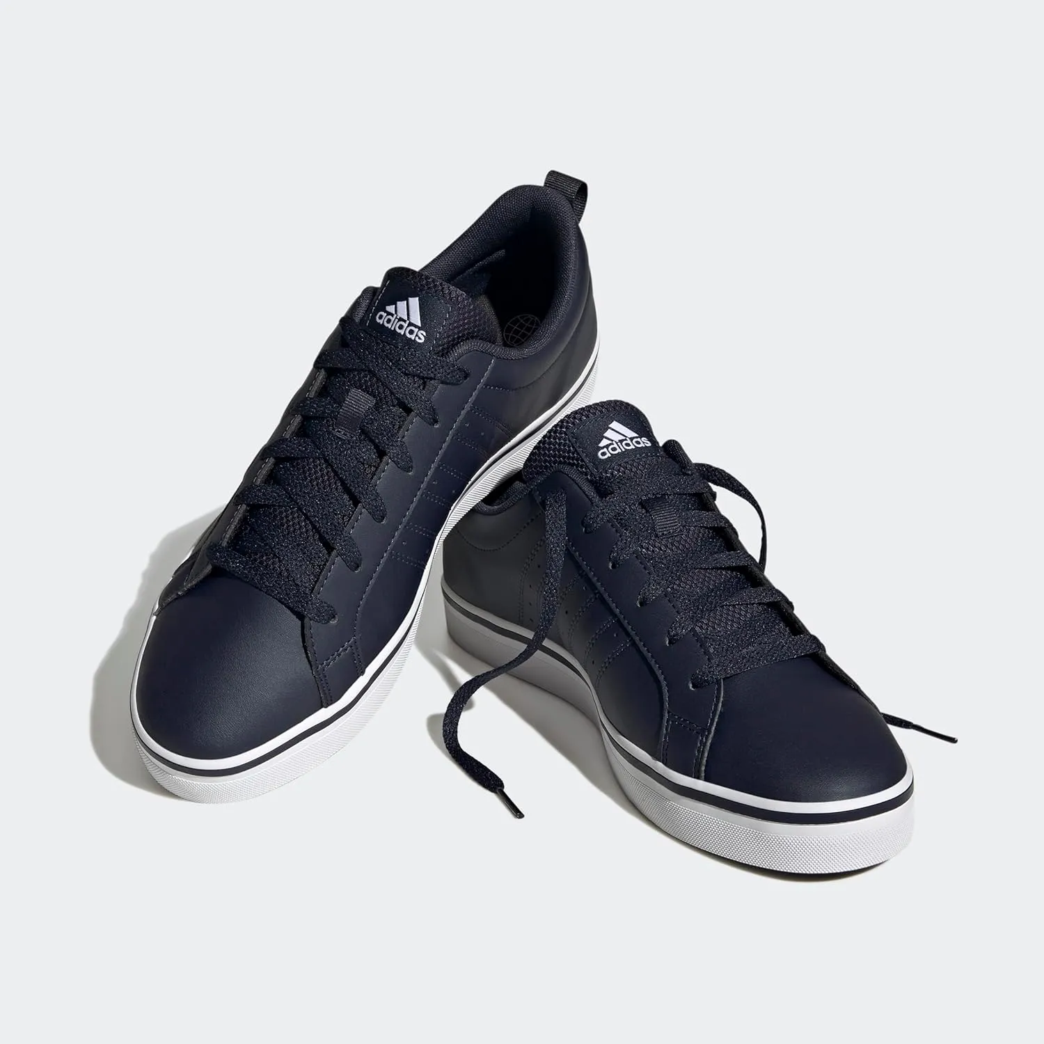 adidas Men's Sneaker
