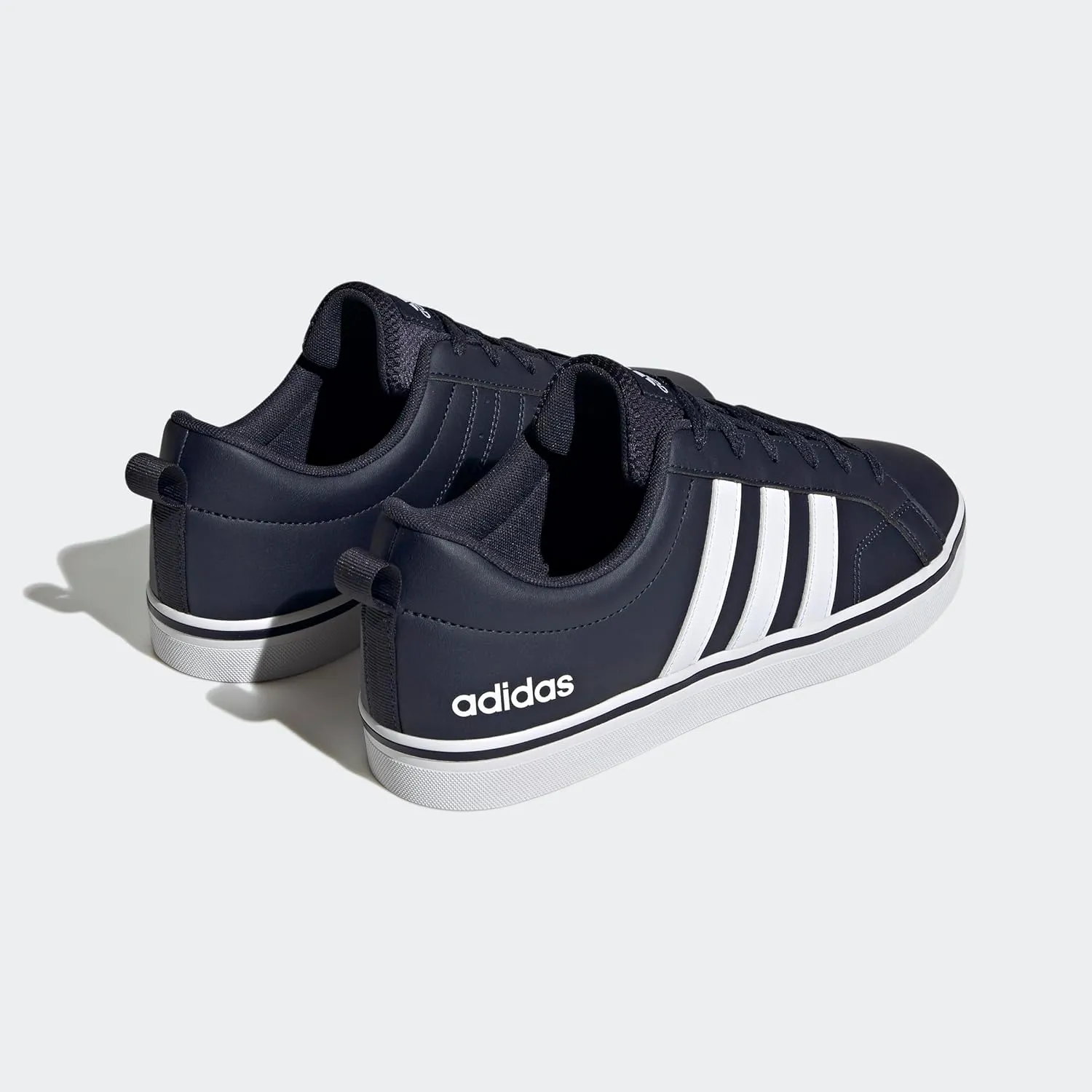 adidas Men's Sneaker