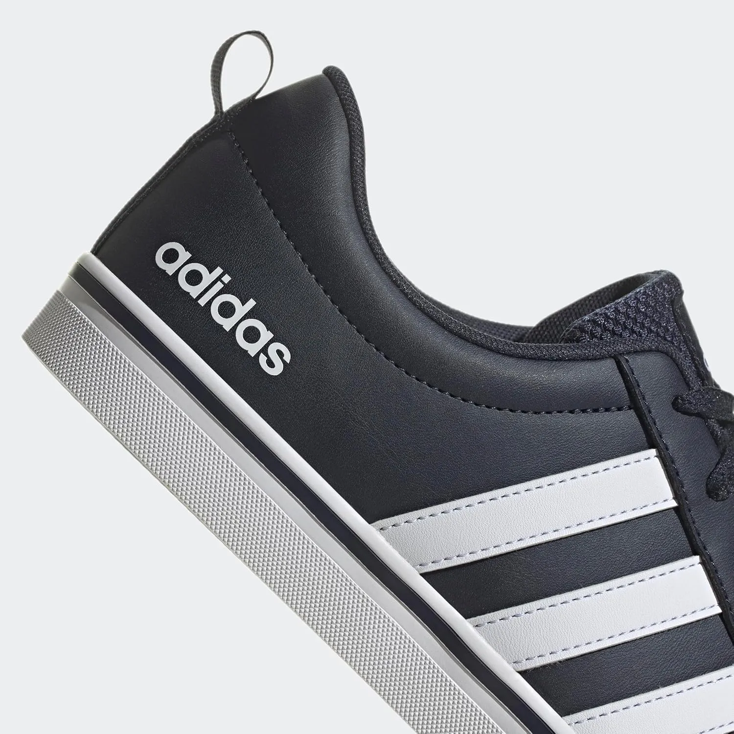 adidas Men's Sneaker