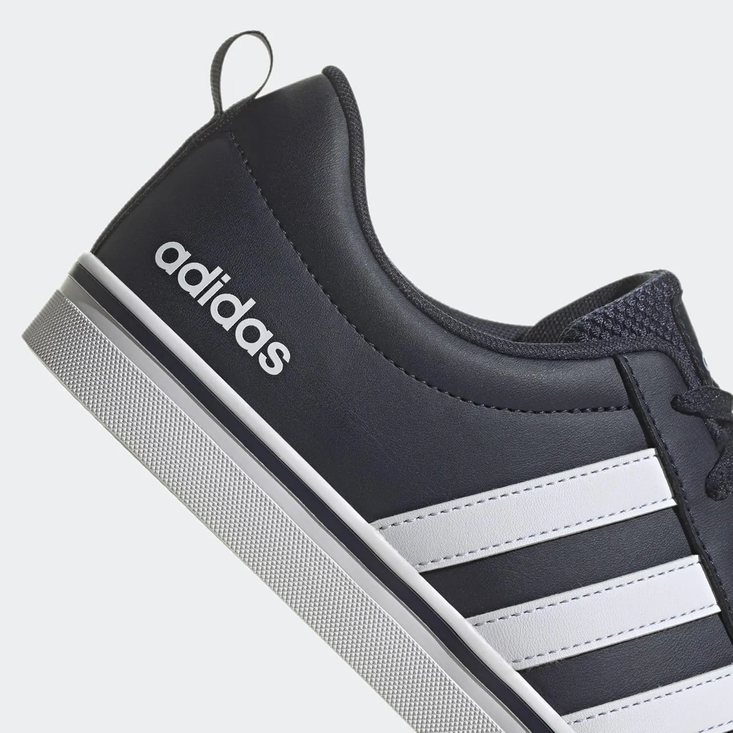 adidas Men's Sneaker