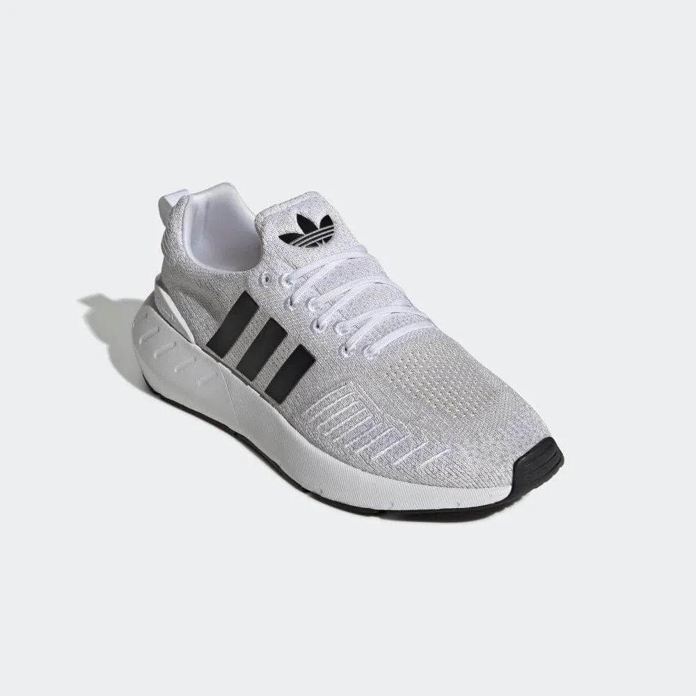 adidas Originals Men's Swift Essential Sneaker