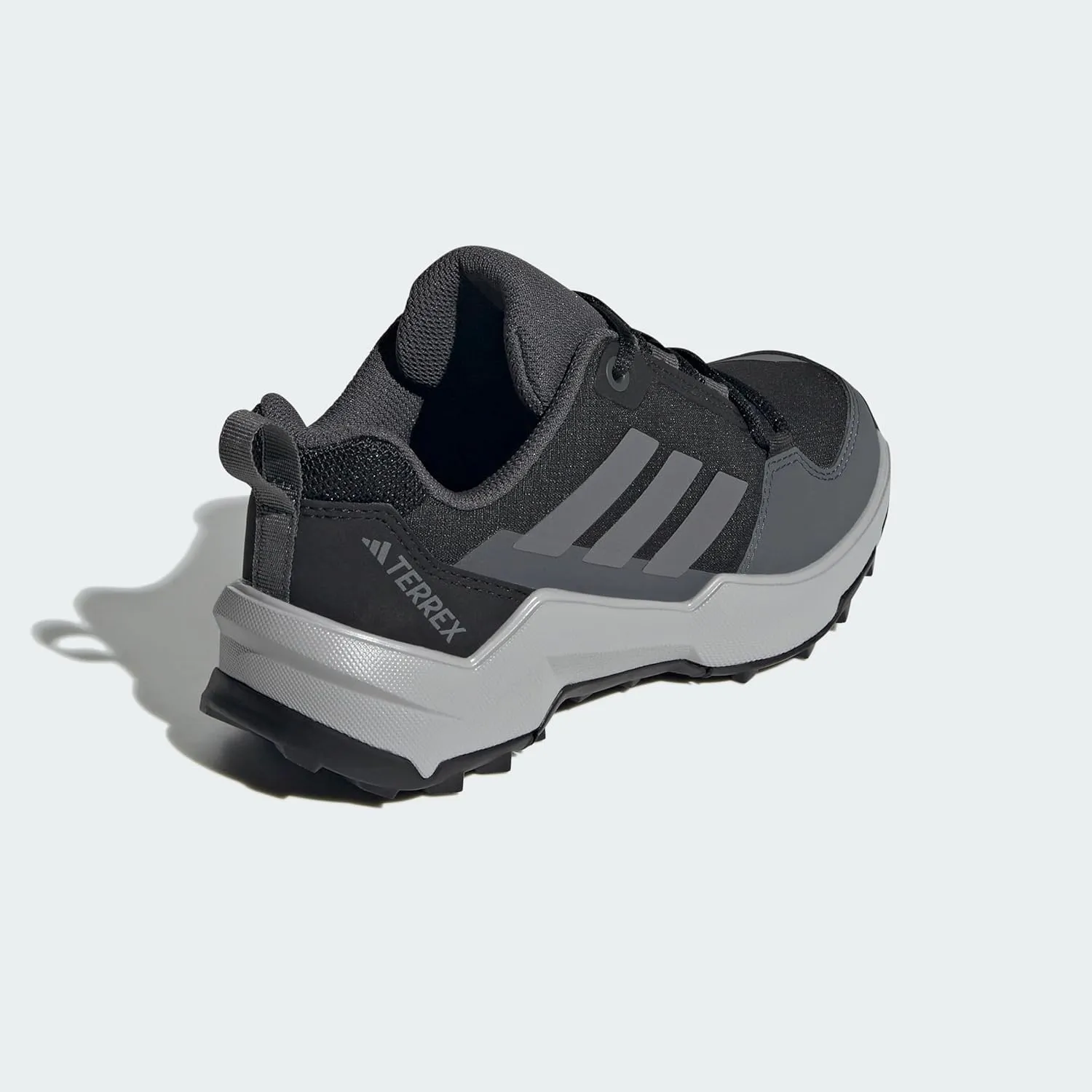 adidas Unisex-Child Terrex Ax4r Endless Ripstop Low Top Hiking Sneaker