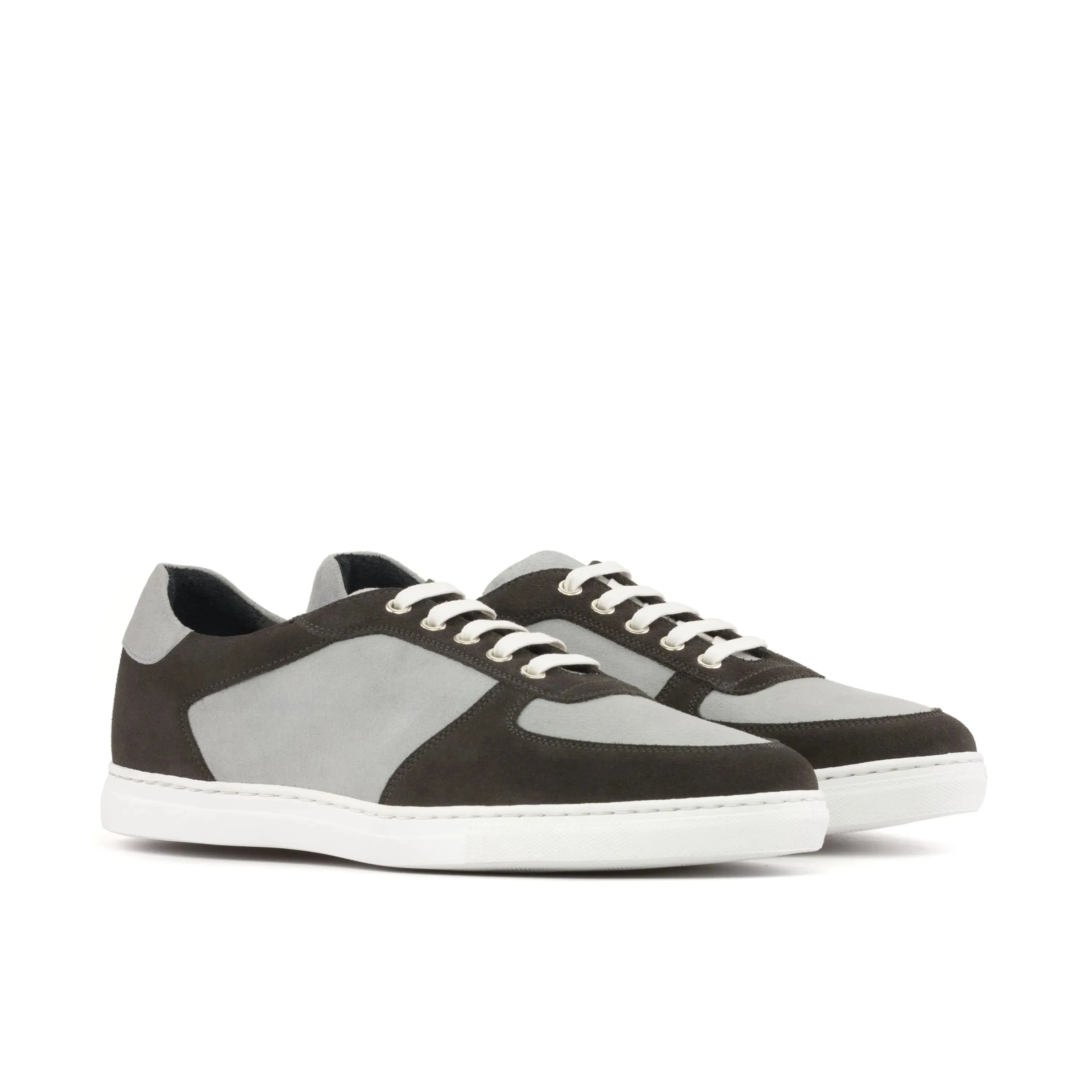Atlas Low Top Sneaker