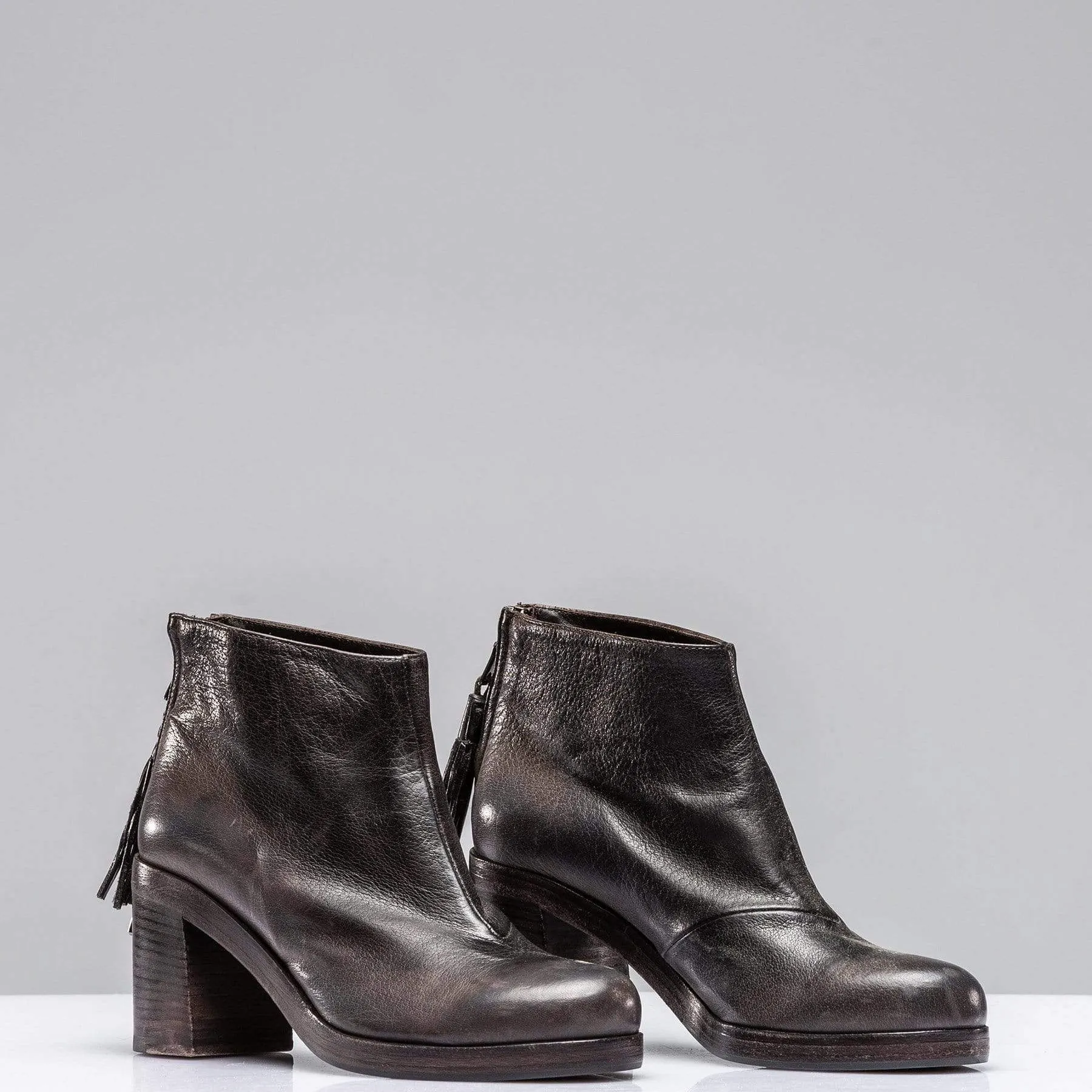 Bettina Short Boot In Grey