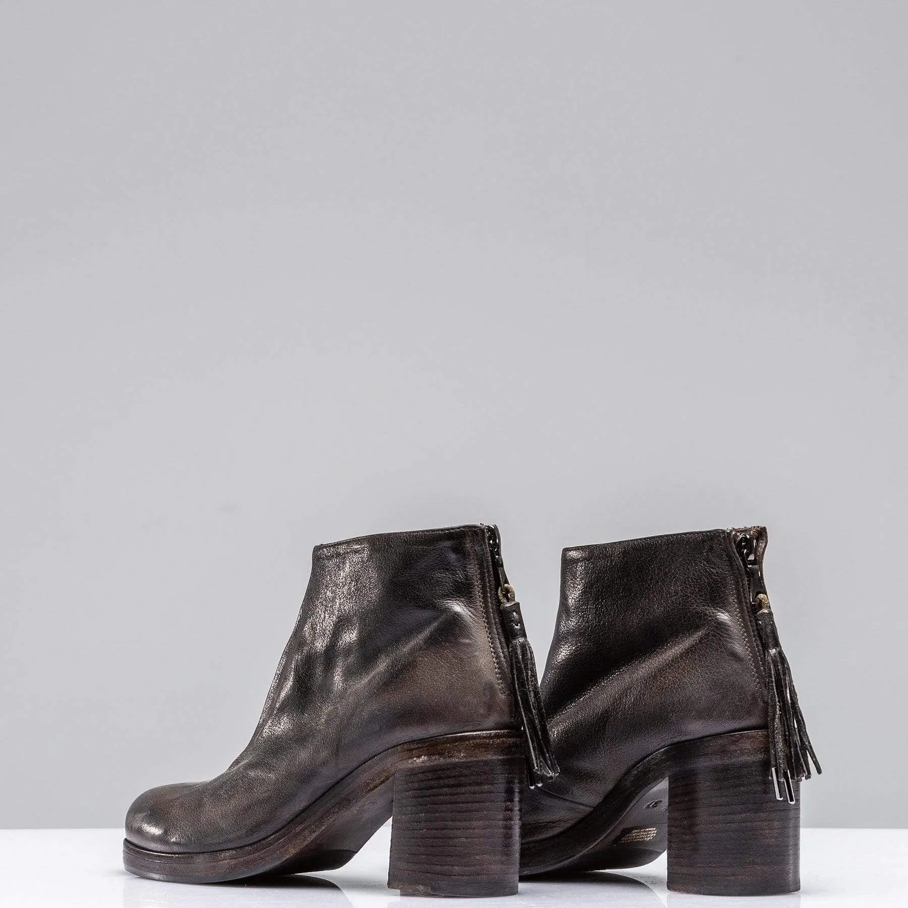 Bettina Short Boot In Grey