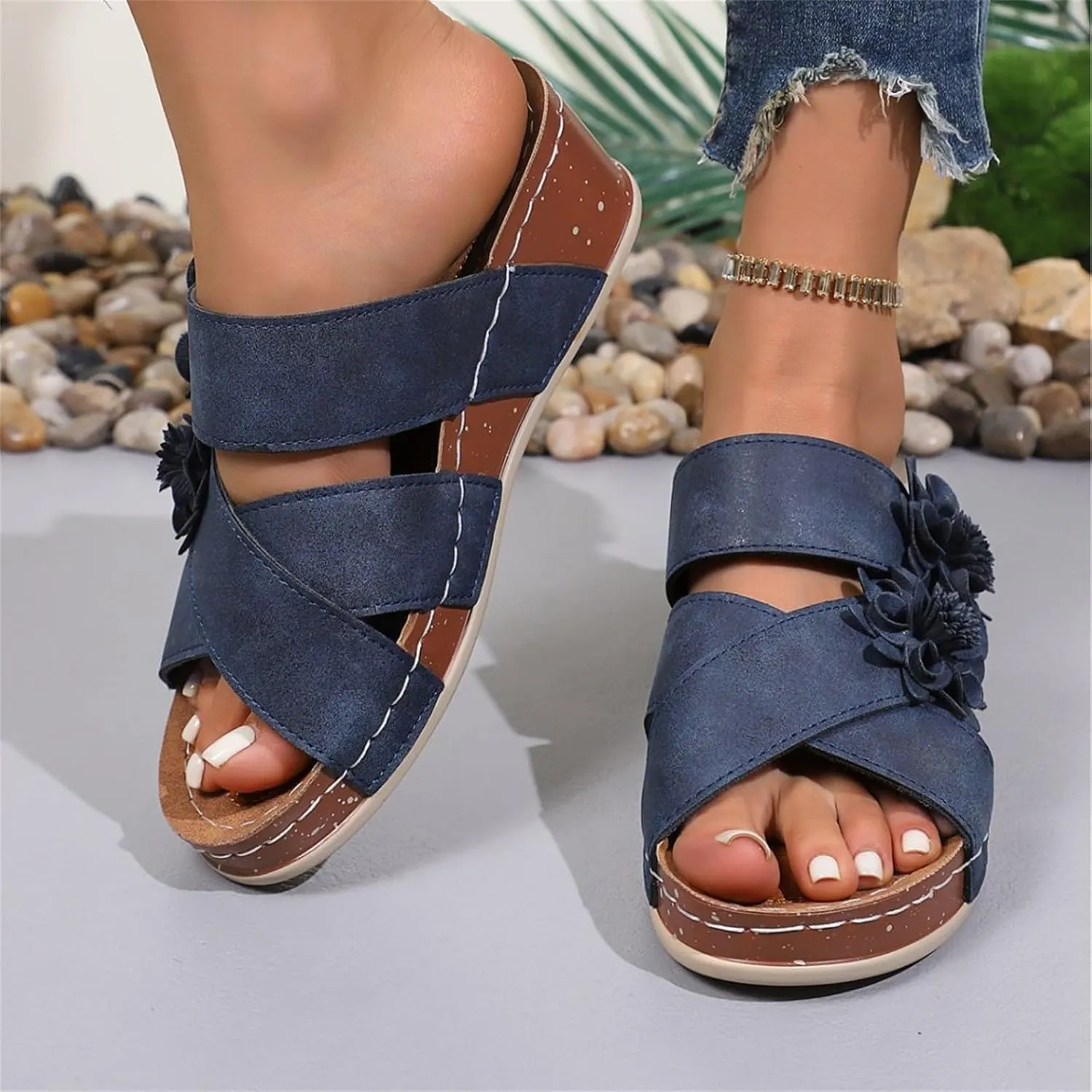 BILIKEYU Womens Slip On Slide Sandals Flowers Crisscross Sreaps Thick Sole Comfortable Summer Wedge Platform Sandal