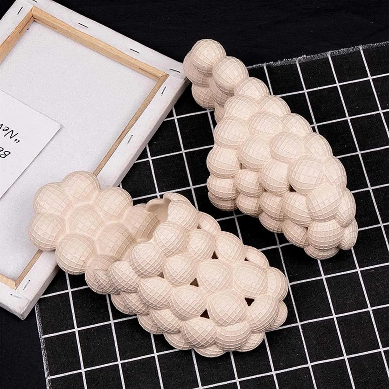 Bubble Slides Massage Slippers For Women Men Non-Slip Spa Gym Bubble Slippers, Soft Pillow Stress Relief Slide