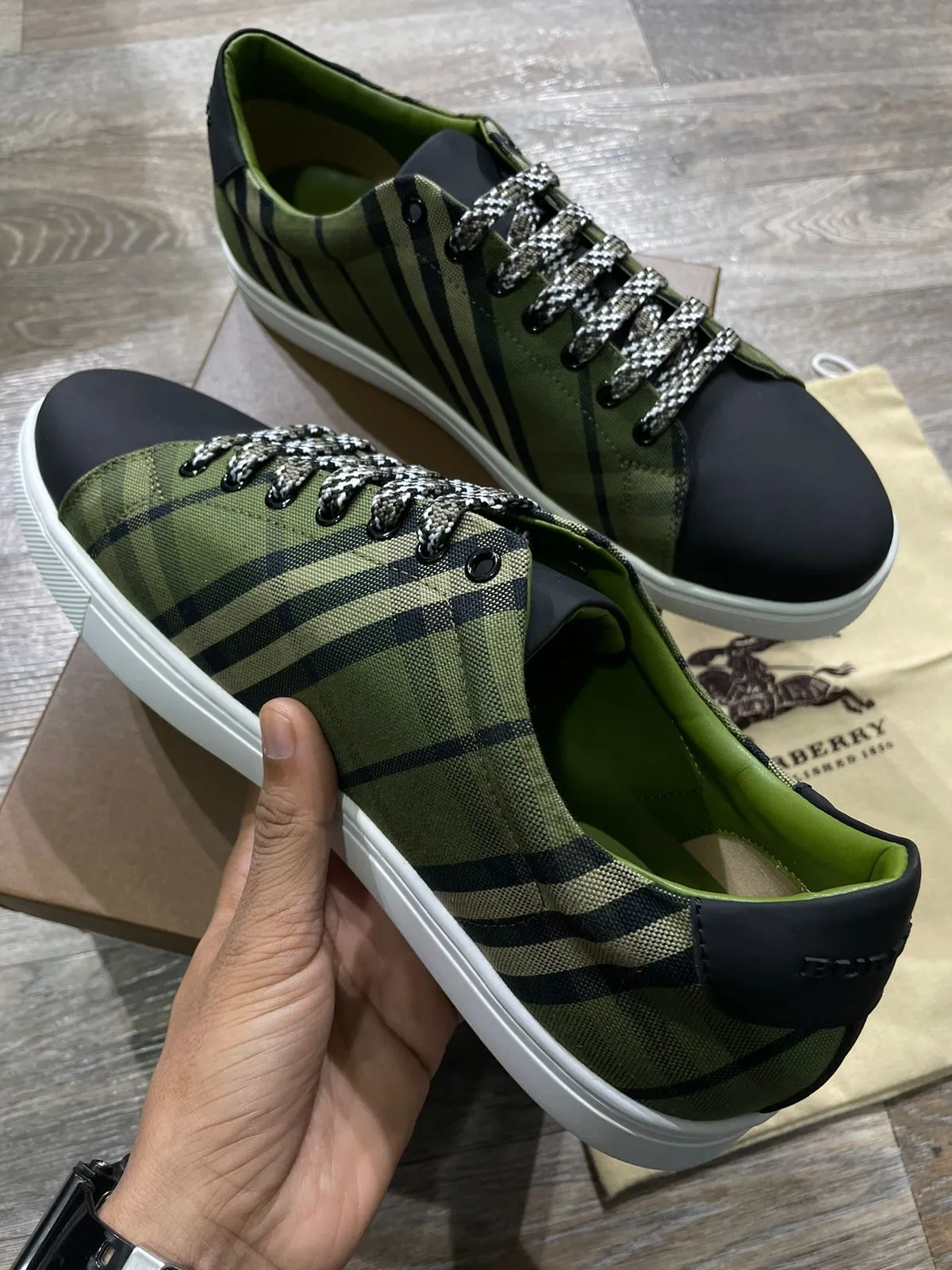 BURBERRY || CANVAS CHECK PRINT SNEAKERS / GREEN