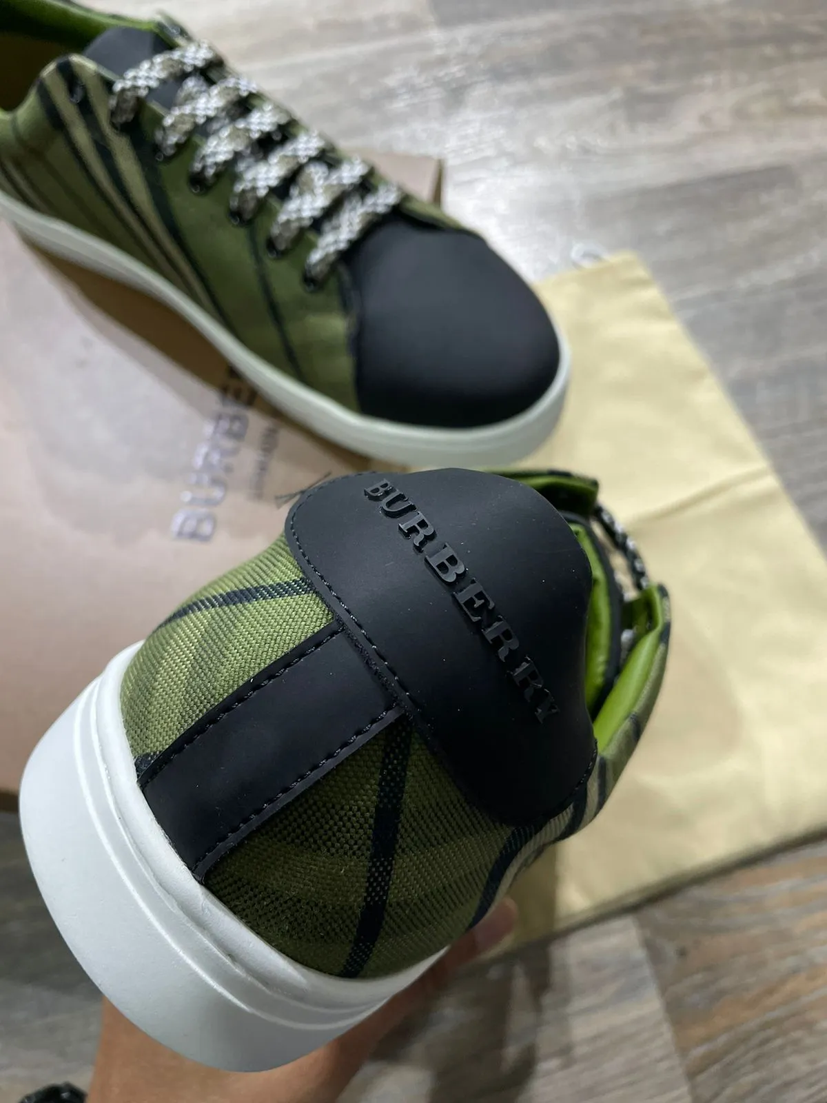 BURBERRY || CANVAS CHECK PRINT SNEAKERS / GREEN