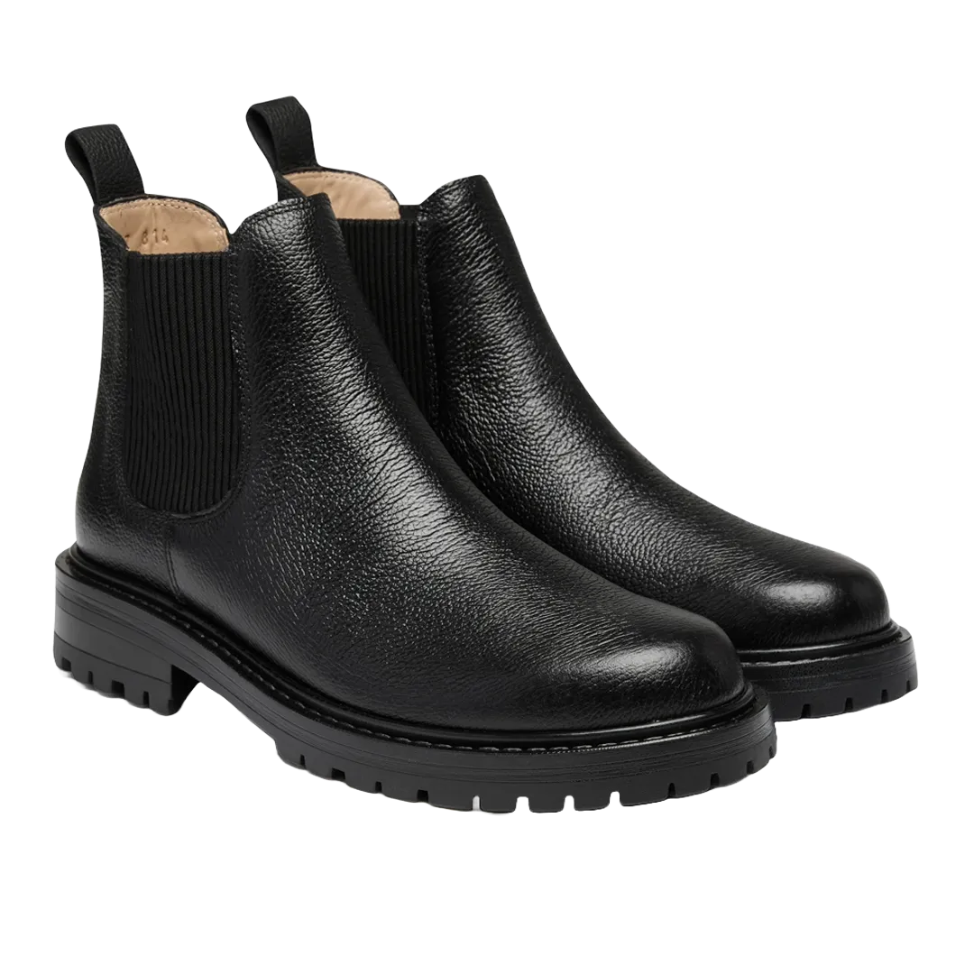 Chelsea boot with elastic