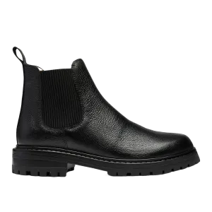 Chelsea boot with elastic