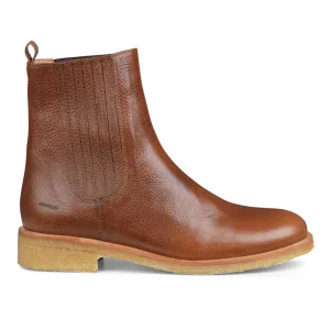 Chelsea boot with elastic