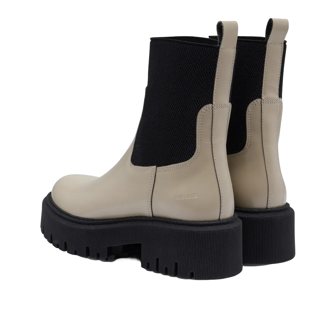 Chelsea boot
