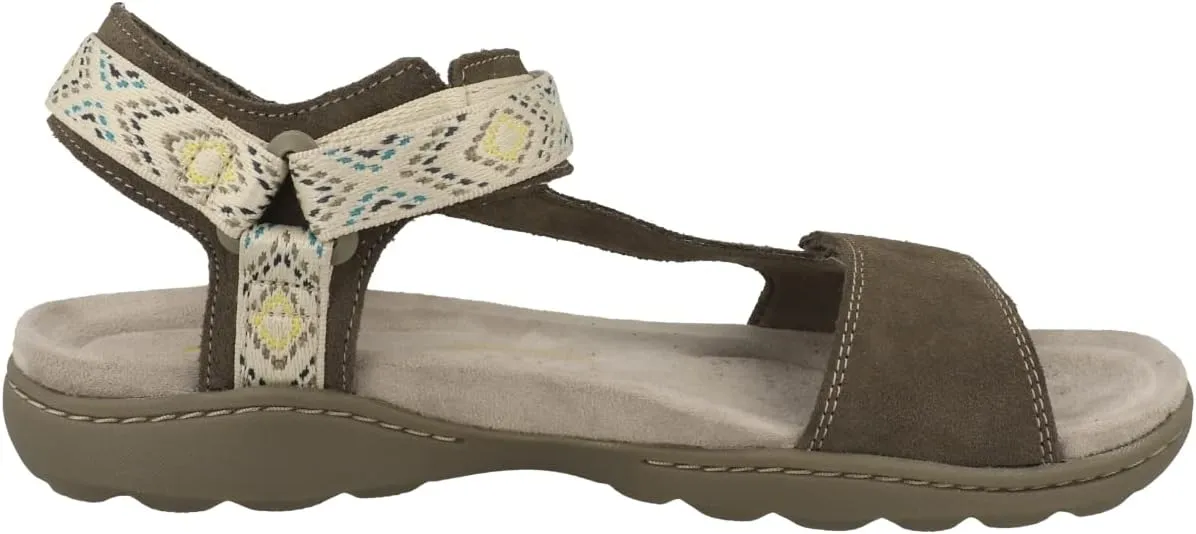 Clarks Women's Amanda Step Flat Sandal
