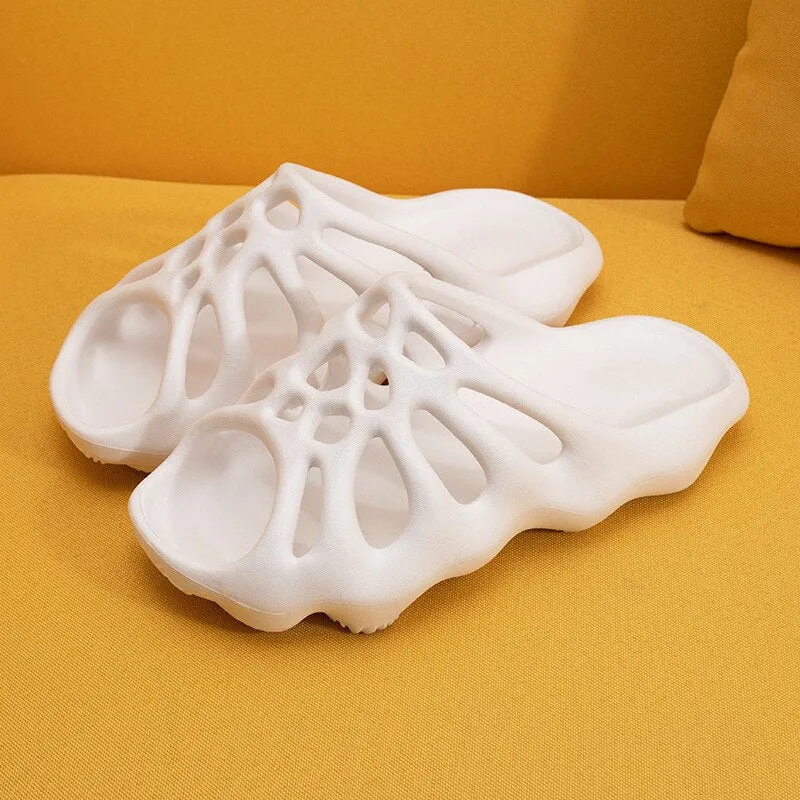 Cut-out Platform Slippers Women Men Fashion Beach Slides Soft EVA Lovers Indoor Batrhoom Slipper Ladies Home Floor Shoes