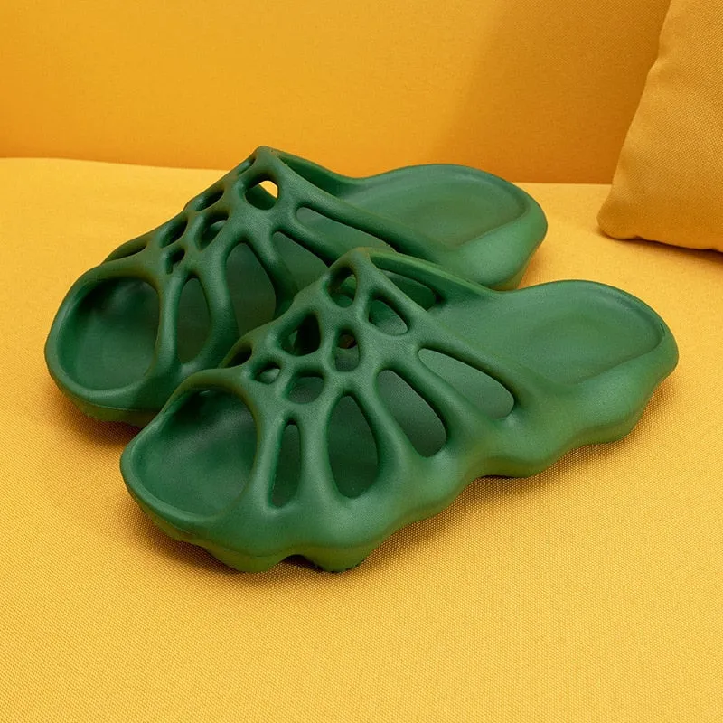 Cut-out Platform Slippers Women Men Fashion Beach Slides Soft EVA Lovers Indoor Batrhoom Slipper Ladies Home Floor Shoes