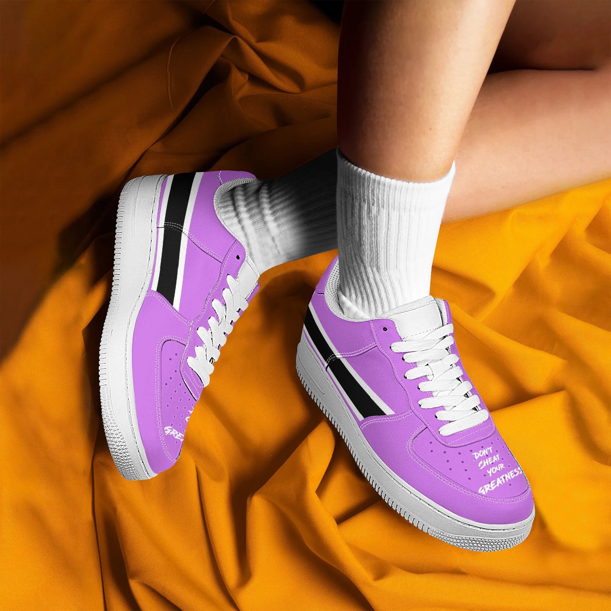 Don't Cheat Your Greatness, Low Top Unisex Sneaker
