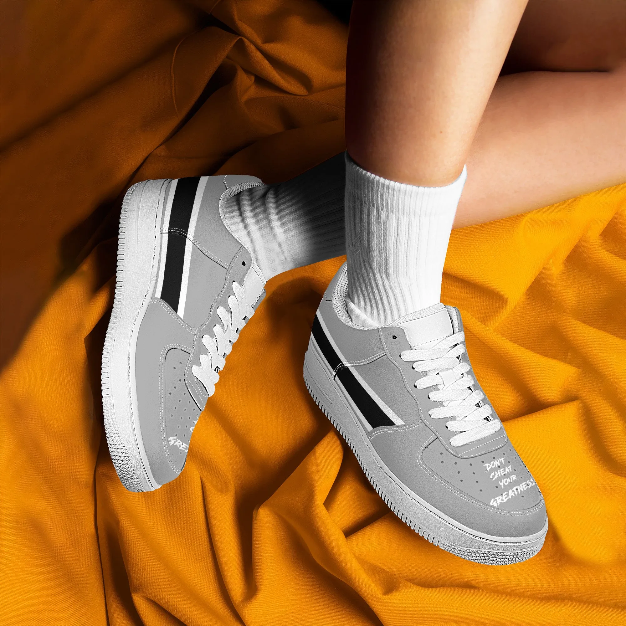 Dont Cheat Your Greatness, Low Top Unisex Sneaker