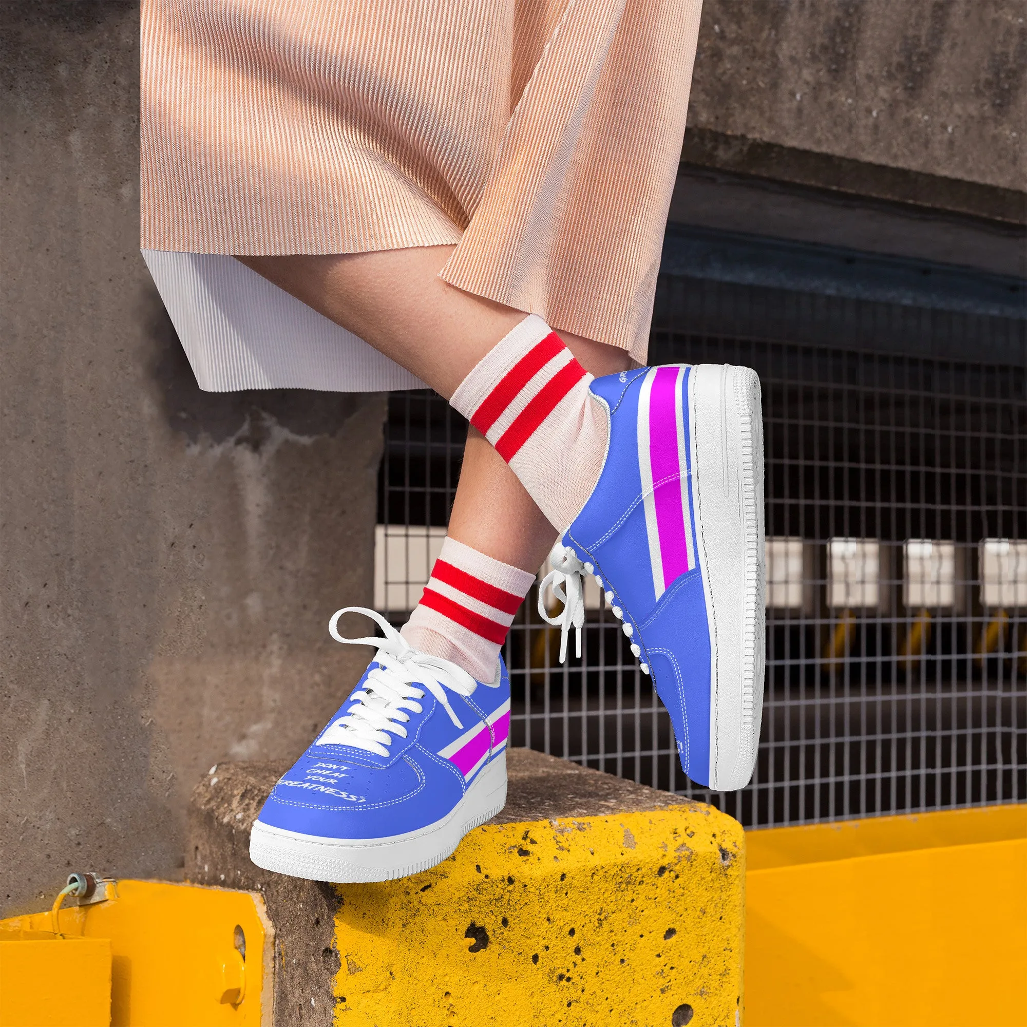Don't Cheat Your Greatness, Low Top Unisex Sneaker