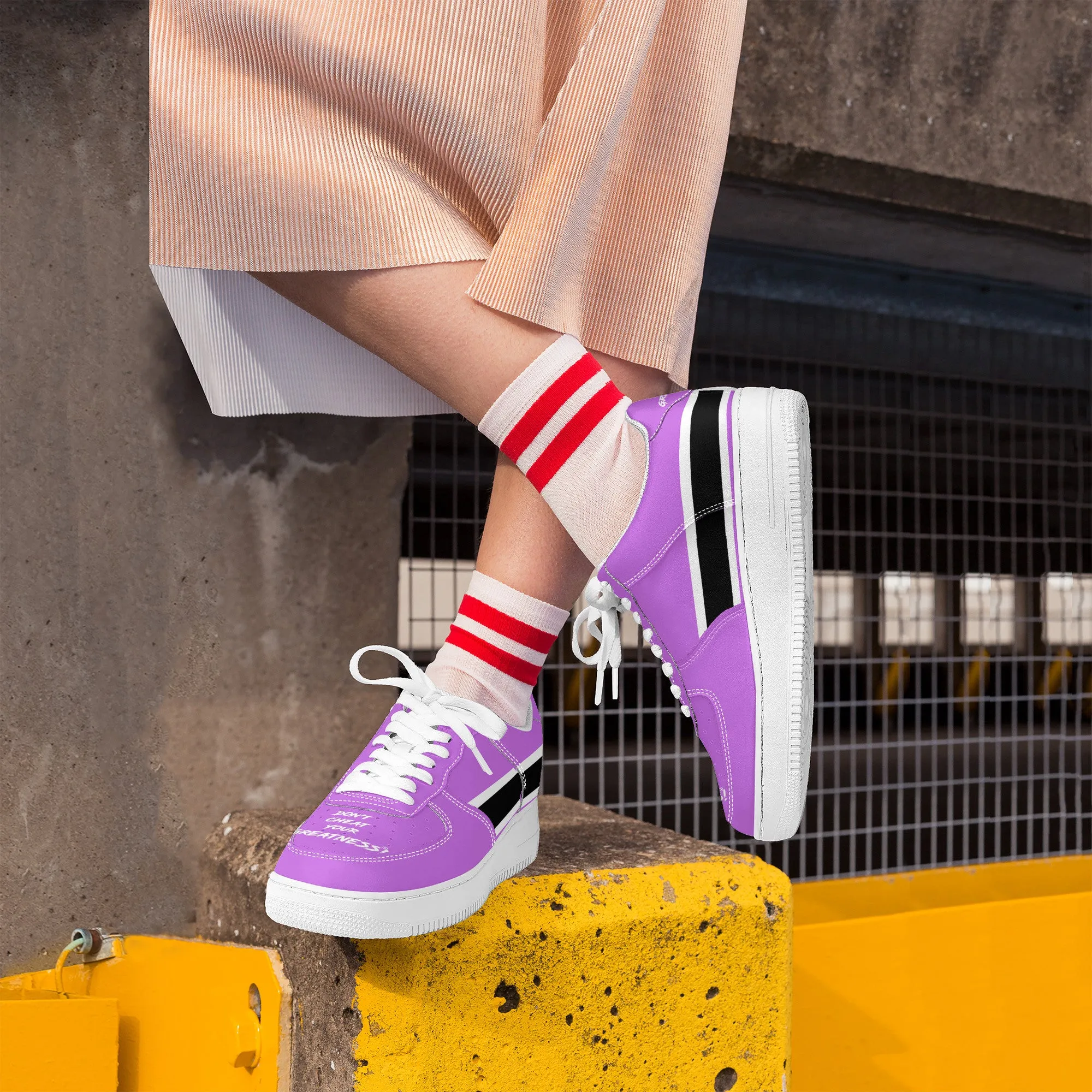 Don't Cheat Your Greatness, Low Top Unisex Sneaker