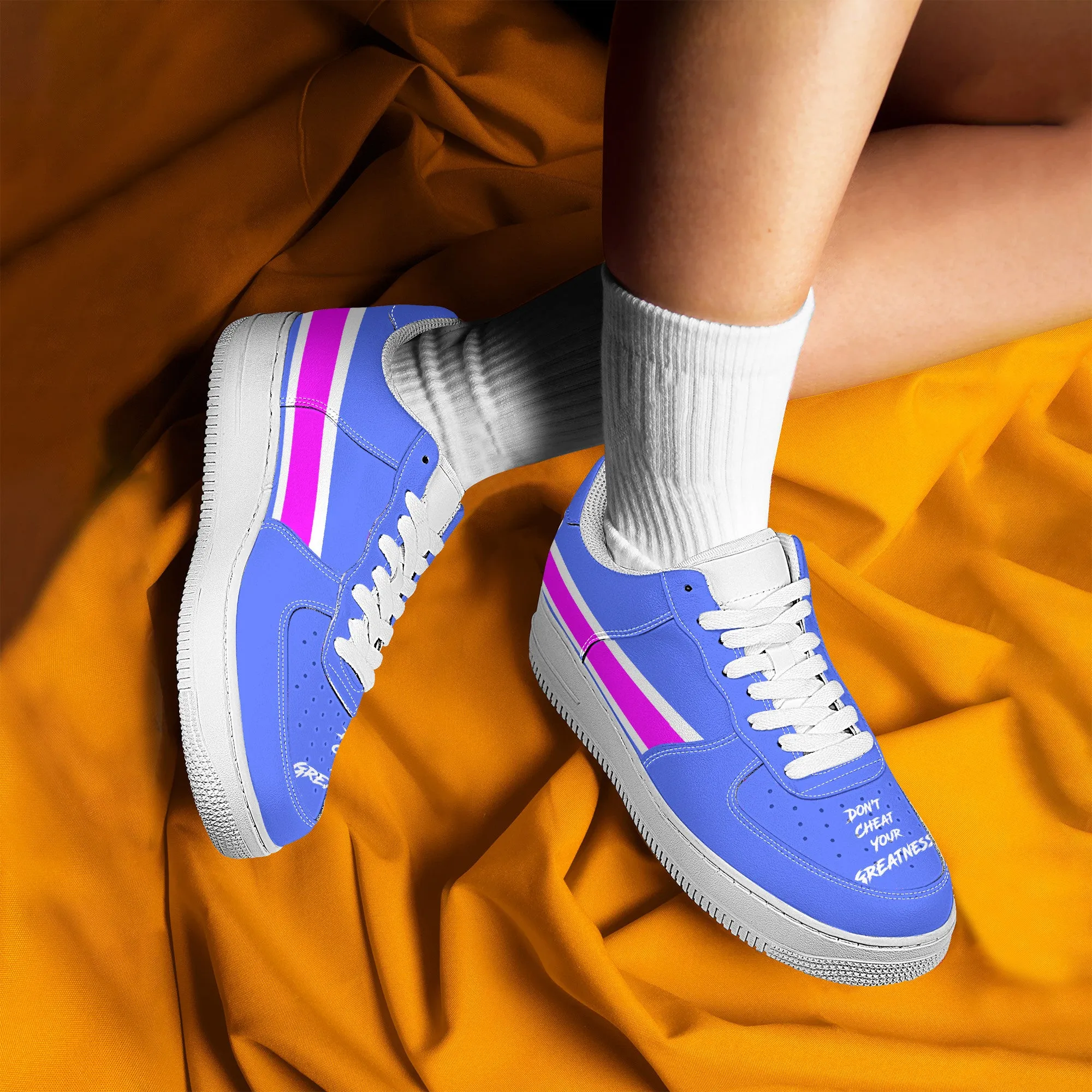 Don't Cheat Your Greatness, Low Top Unisex Sneaker