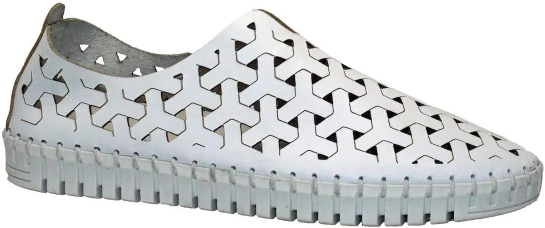 Eric Michael Womens European Casual Light Weight Slip On Flat