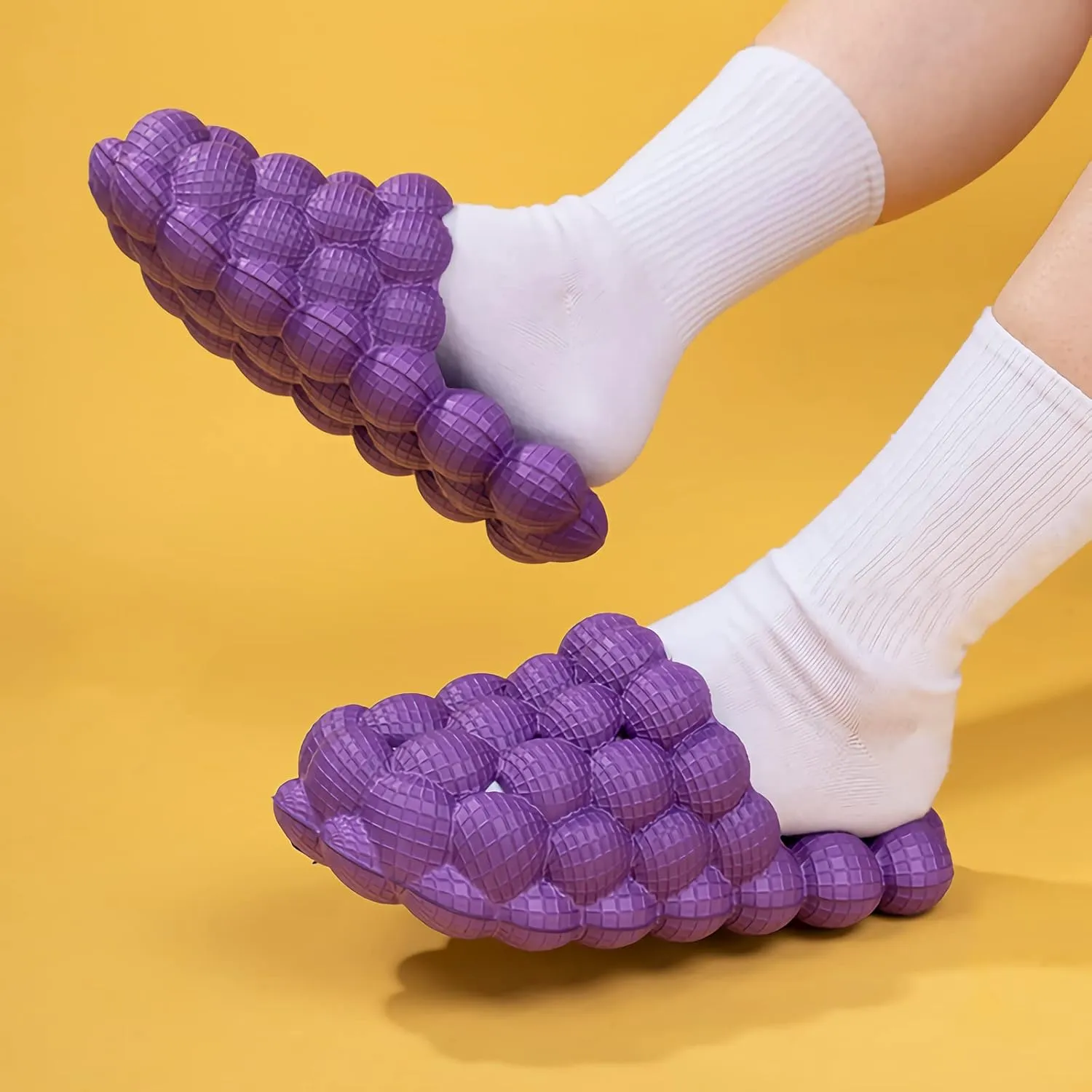 Funny Bubble Massage Slippers for Women Men Soft Non-slip Spa Slippers Shower Bedroom Slippers Gym House Slippers, Fashion Unisex Stress Relief Slide Reflexology Sandals