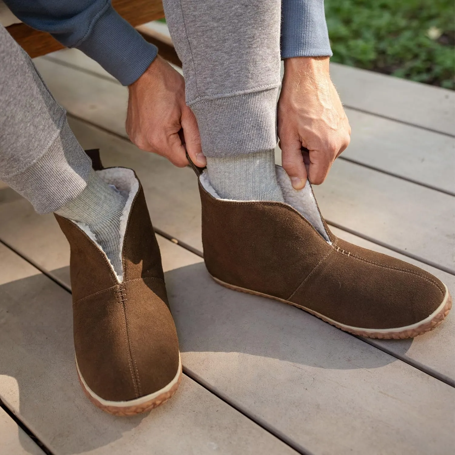 Minnetonka Women's Expanse Slip-On