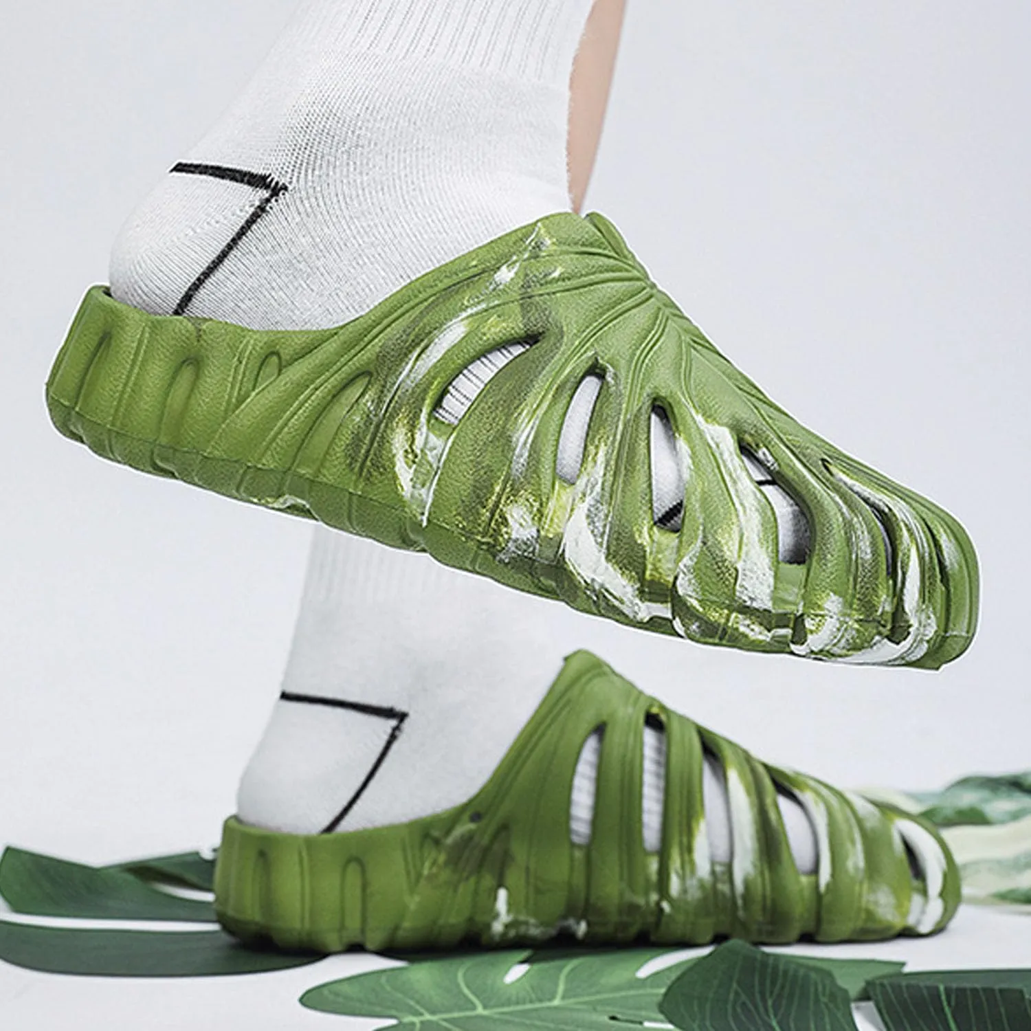 Monstera Slippers, Monstera Leaf Slides, Monstera EVA Thick Sole Pillow Slippers, Non Slip Quick Drying Breathable Beach Monstera Slides for Women Men
