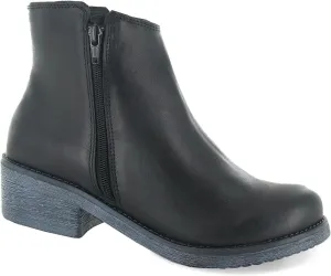 NAOT Footwear Women's Wander Boot