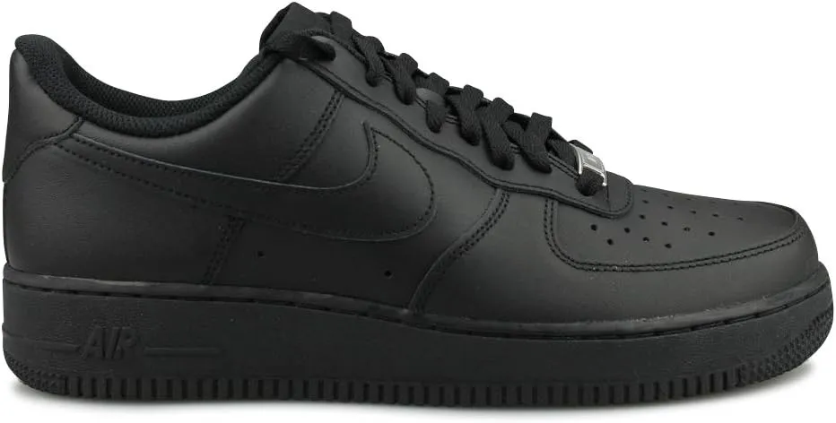 Nike Men's Low-Top Sneaker