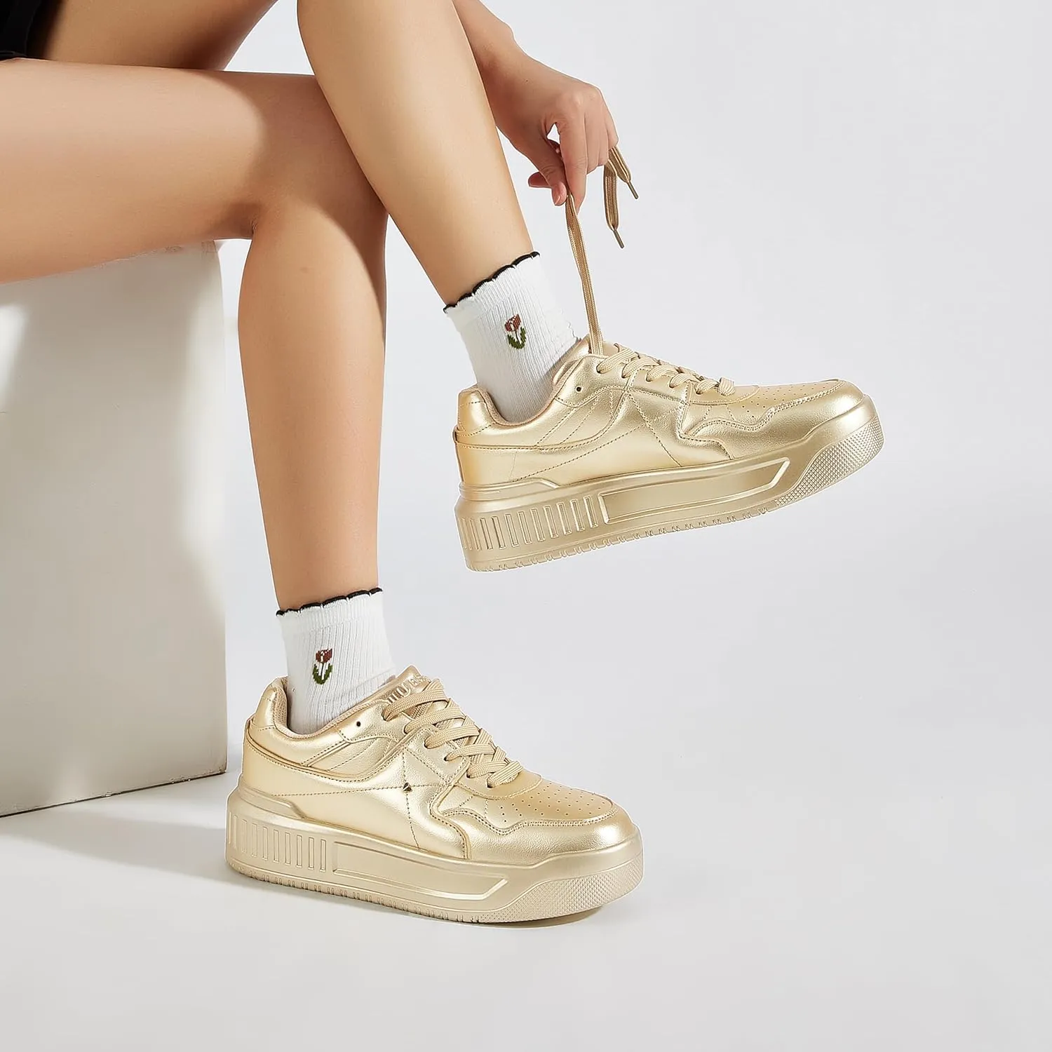 Niluber Women's Platform Sneakers Leather Low Top Tennis Shoes Lace Up Casual Walking Shoes