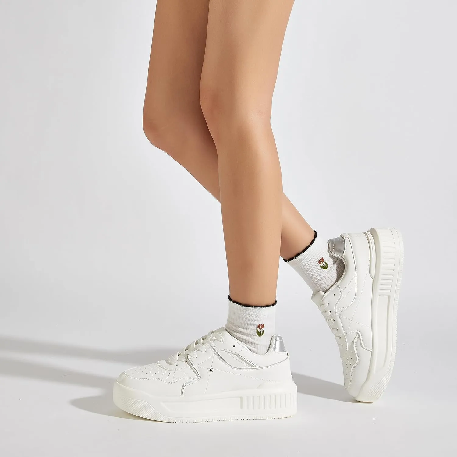 Niluber Women's Platform Sneakers Leather Low Top Tennis Shoes Lace Up Casual Walking Shoes