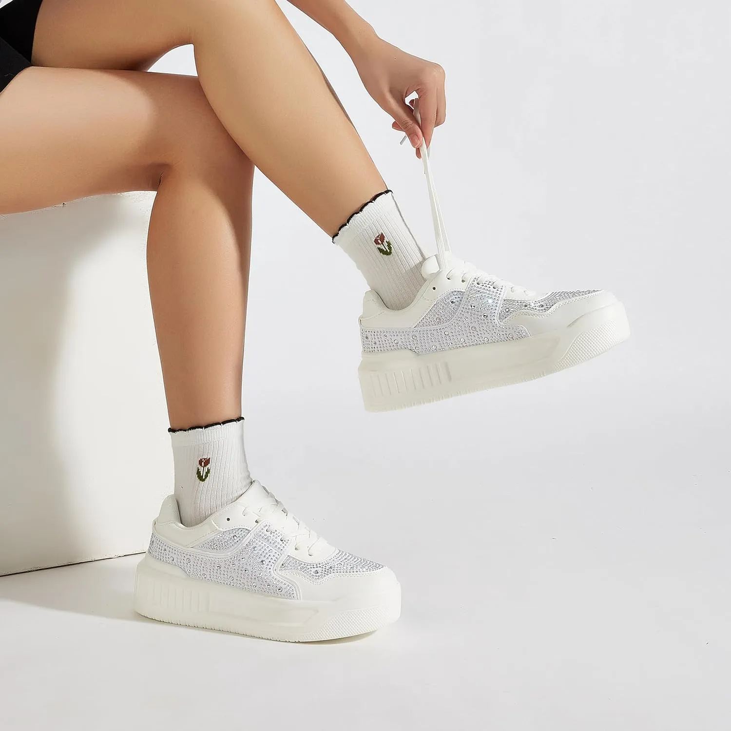 Niluber Women's Platform Sneakers Leather Low Top Tennis Shoes Lace Up Casual Walking Shoes