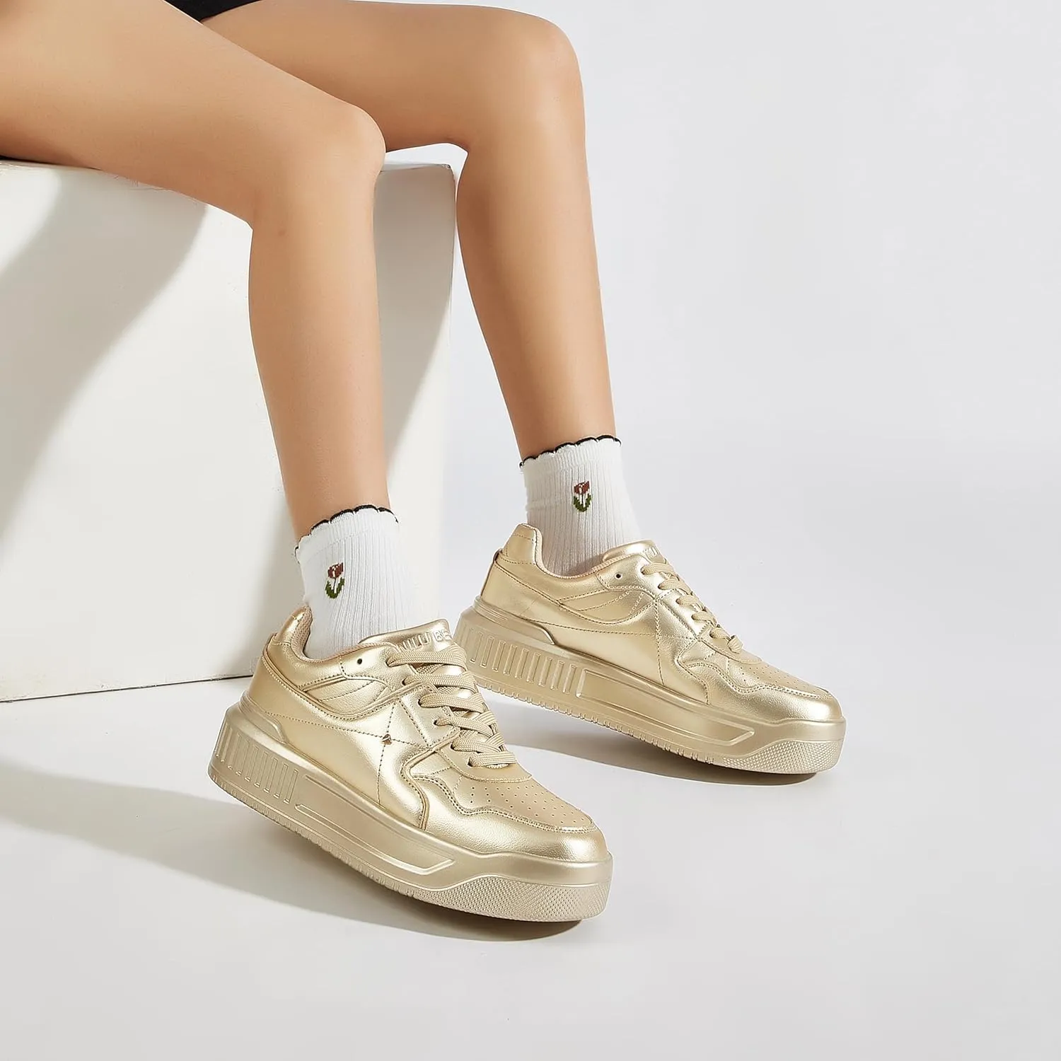Niluber Women's Platform Sneakers Leather Low Top Tennis Shoes Lace Up Casual Walking Shoes