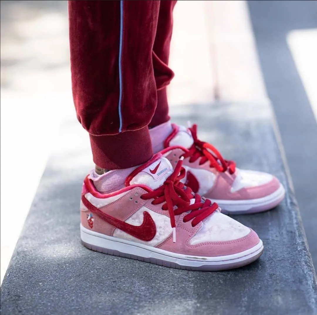 NK. Dunk Low Strange Love