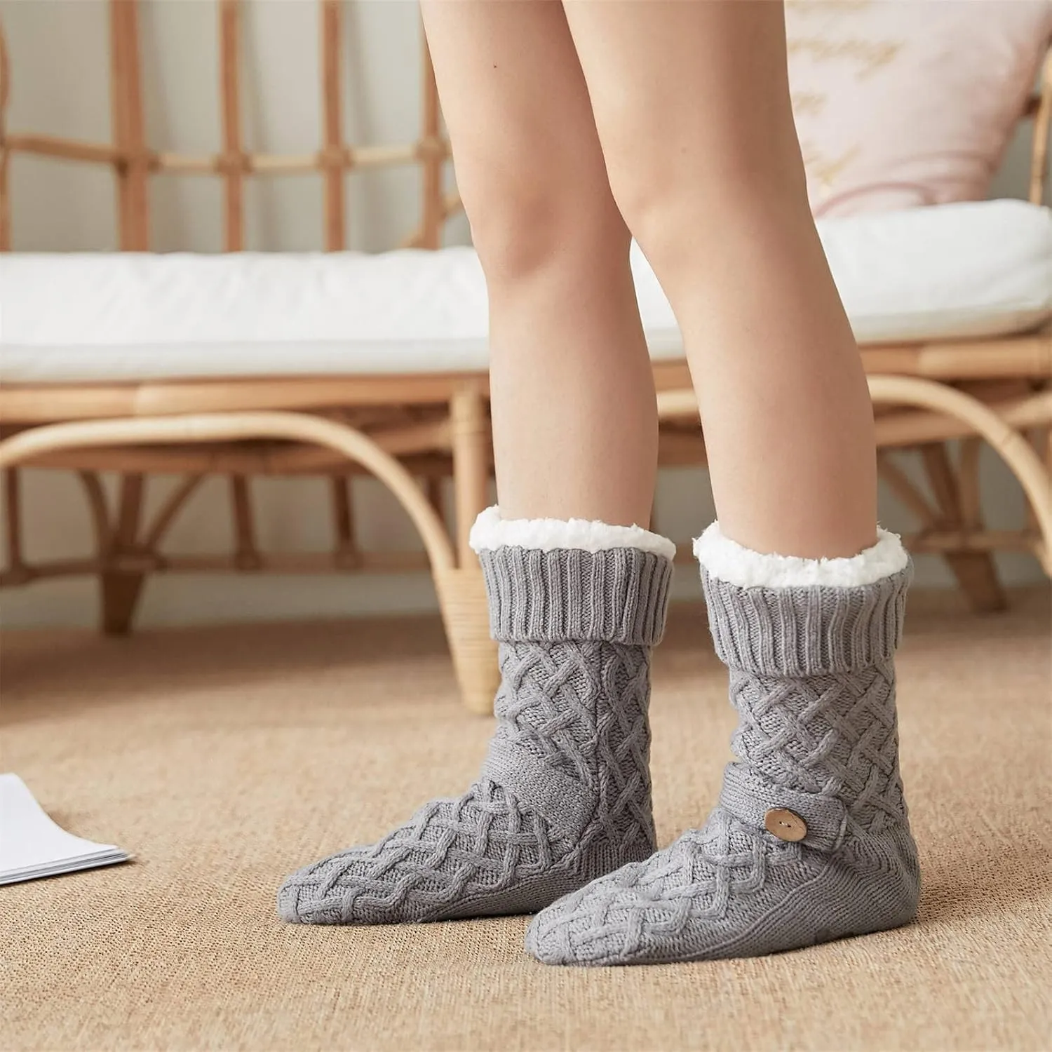 Oplxuo Womens Slipper Socks with Grippers Ladies Warm Cable Knit Fuzzy Socks Winter Cozy Fleece-lined Non Slip Slipper Socks