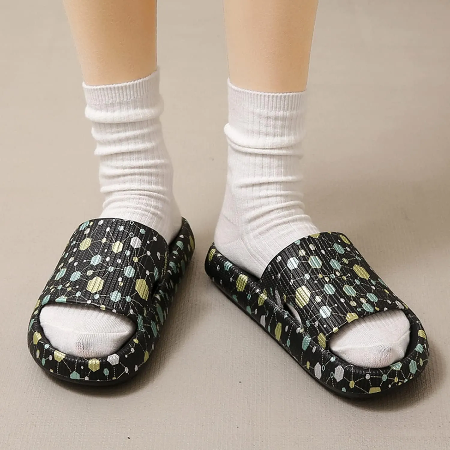 PLMOKN Slippers for women mens pillow cloud slides house indoor and outdoor summer sandals bedroom shower non-slip comfortable open toe slippers