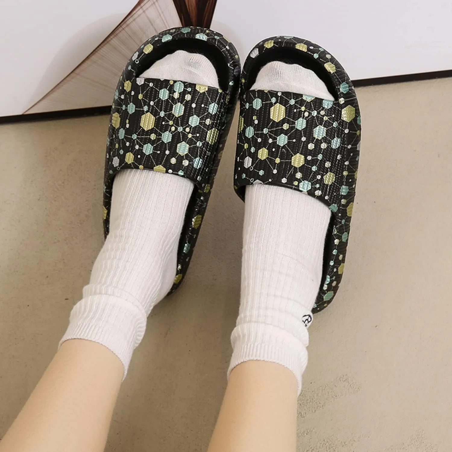 PLMOKN Slippers for women mens pillow cloud slides house indoor and outdoor summer sandals bedroom shower non-slip comfortable open toe slippers