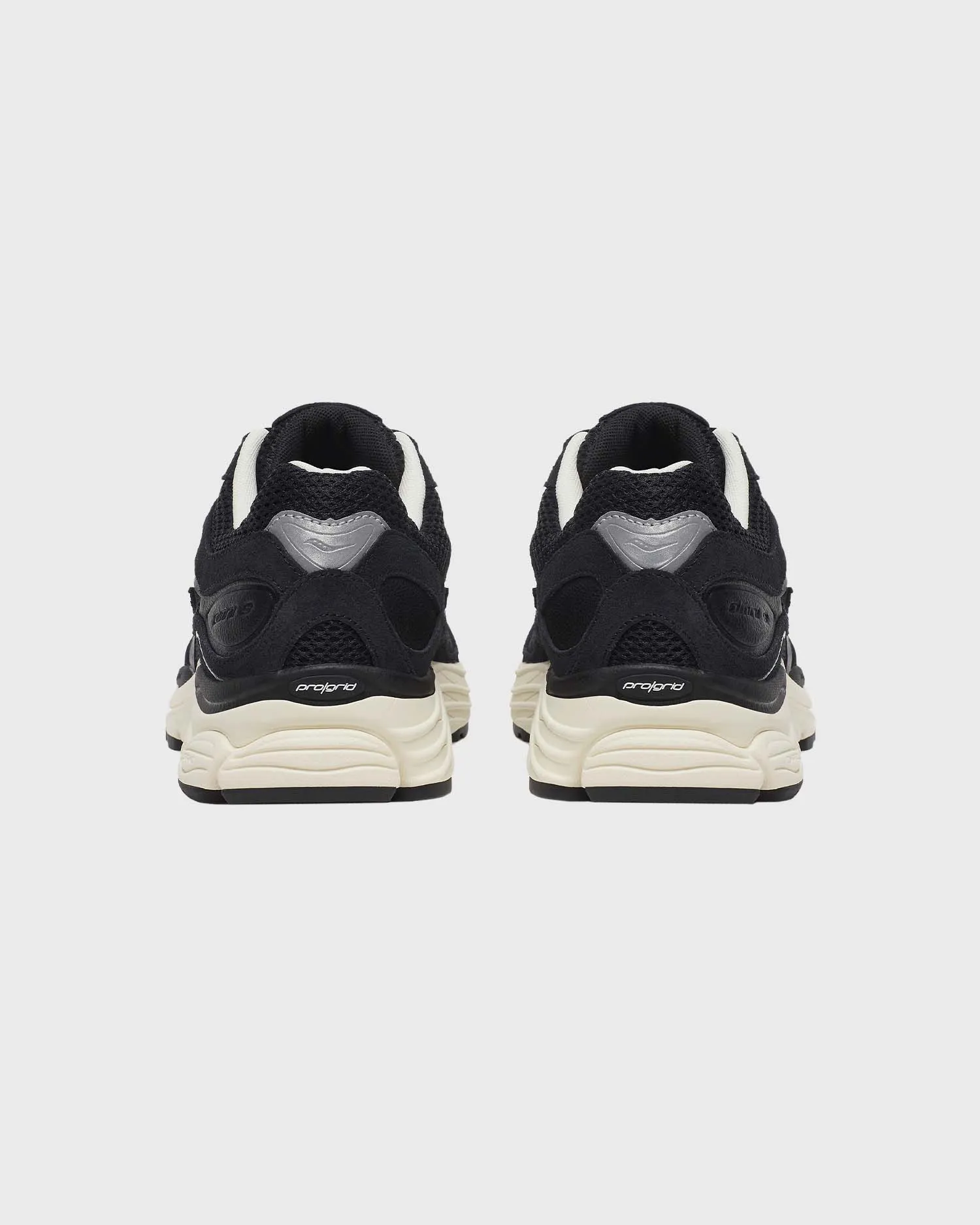 Saucony Progrid Omni 9 Sneaker Zwart