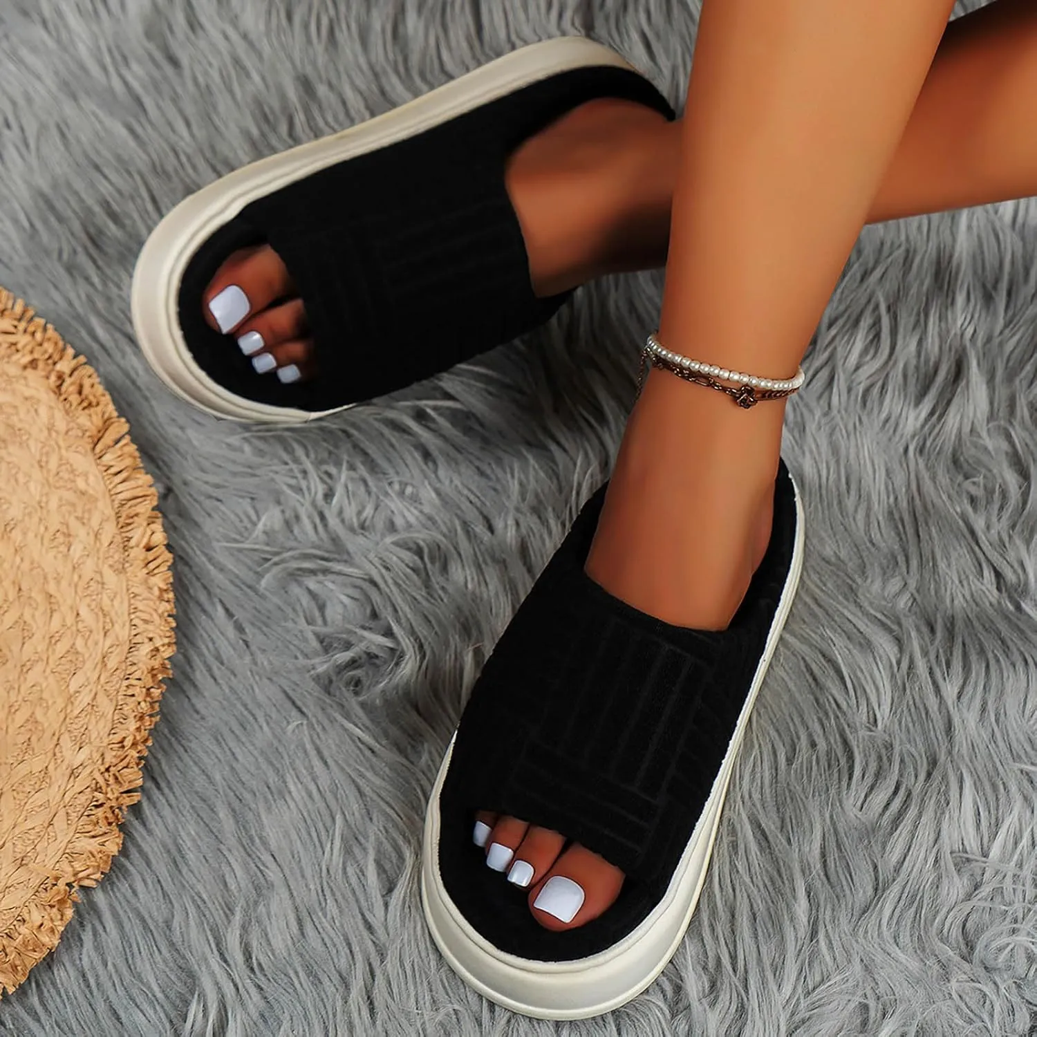 SBGMoSJ Indoor House Slippers Cute Mens Winter Outdoor Slippers Bedroom Shoes for Ladies Comfy Slippers for Women Non Slip Outdoor Christmas Lights Gifts for Women 2023