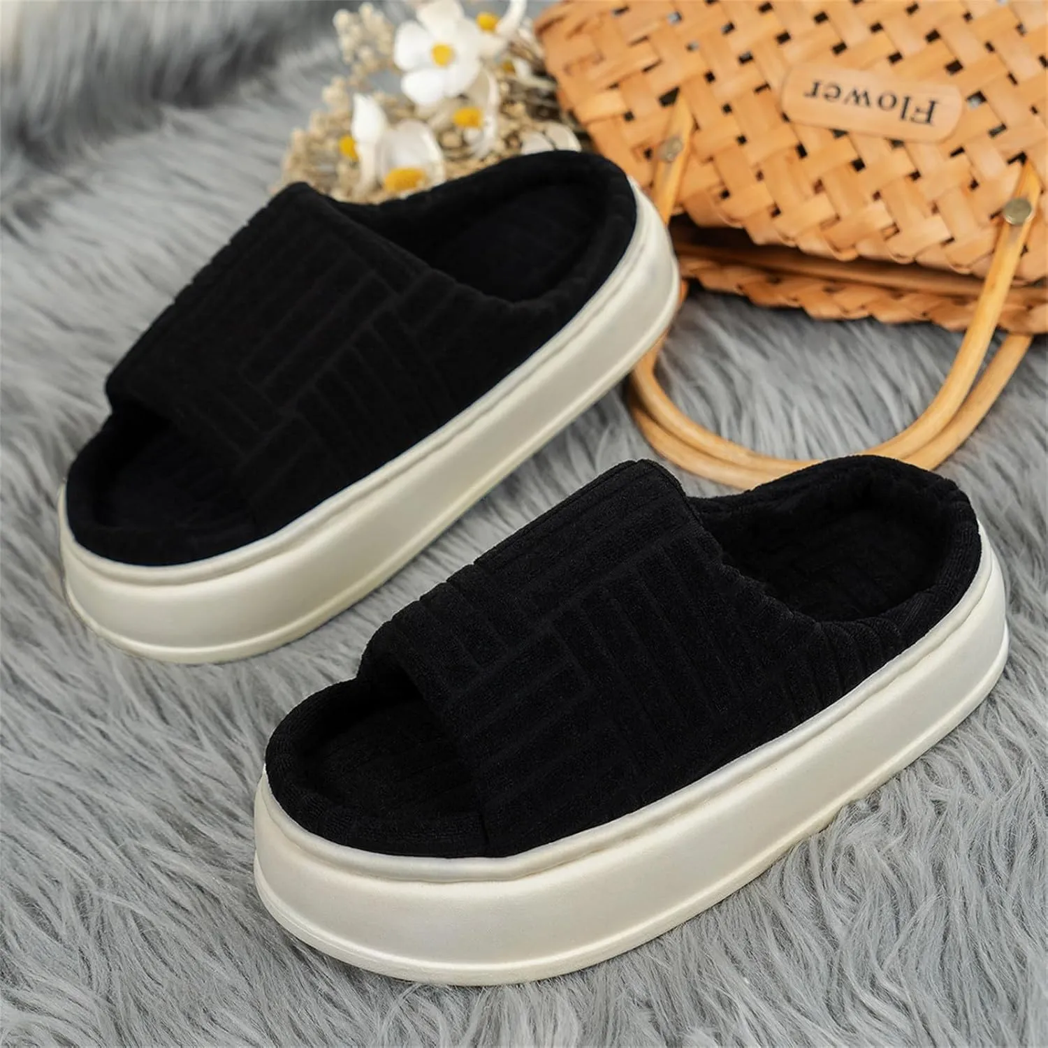 SBGMoSJ Indoor House Slippers Cute Mens Winter Outdoor Slippers Bedroom Shoes for Ladies Comfy Slippers for Women Non Slip Outdoor Christmas Lights Gifts for Women 2023