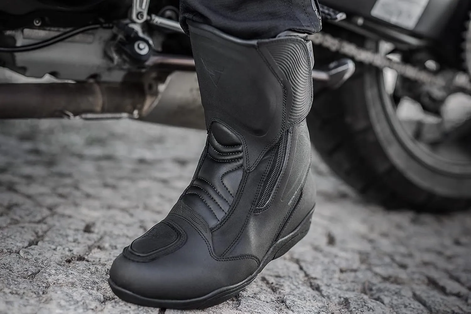 SHIMA TERRA MEN, Motorcycle boots for Men - Reinforced Leather Mens Biker with Side Zipper, Ankle Support, Anti-Slip Sole, Gear Shift Handle (Black, 10,5)