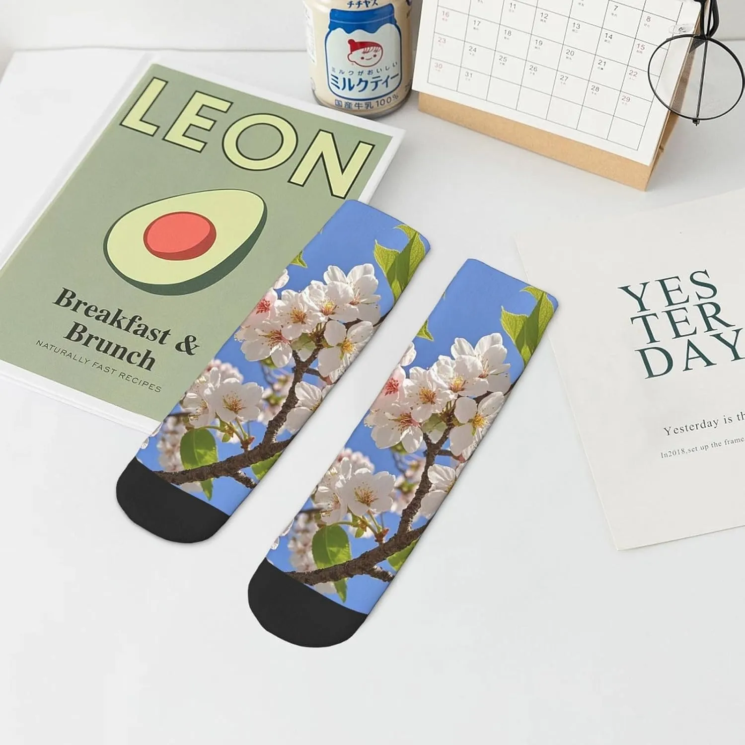Socks for Women Men Breathable Moisture Wicking Boot Socks Cherry Blossoms Warm Calf Socks