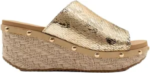 VOLATILE Womens Ravine Metallic Studded Casual Sandals Casual Mid Heel 2-3" - Gold