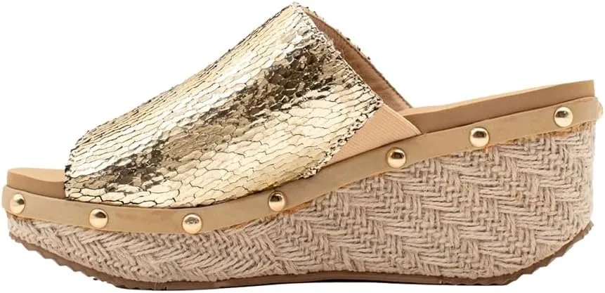 VOLATILE Womens Ravine Metallic Studded Casual Sandals Casual Mid Heel 2-3" - Gold