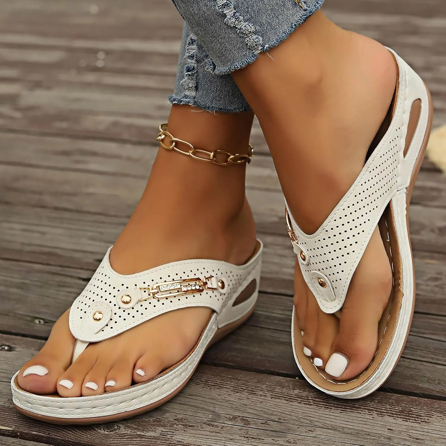 Women's Summer Fashion Solid Color Hollowed Out Drill Toe Slippers Casual Comfort Lightweight Womens Furry Foam Slide